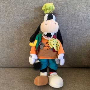 Disney Goofy 15” “My Goofy Dad” Plush Toy with Tool Belt